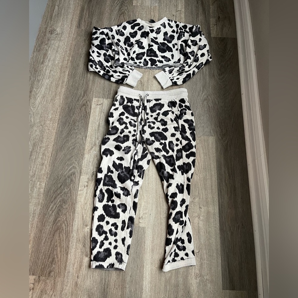 Twenty  (S) lounge wear set